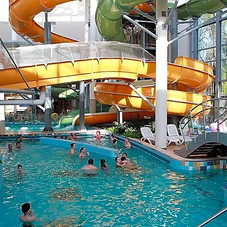 فندق Aqua 3*